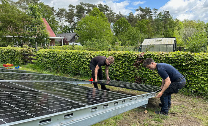 Zonnepanelen in de tuin